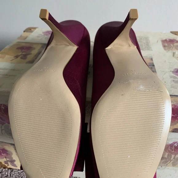 Nine West Burgundy Satin Heels - Picture 6 of 6